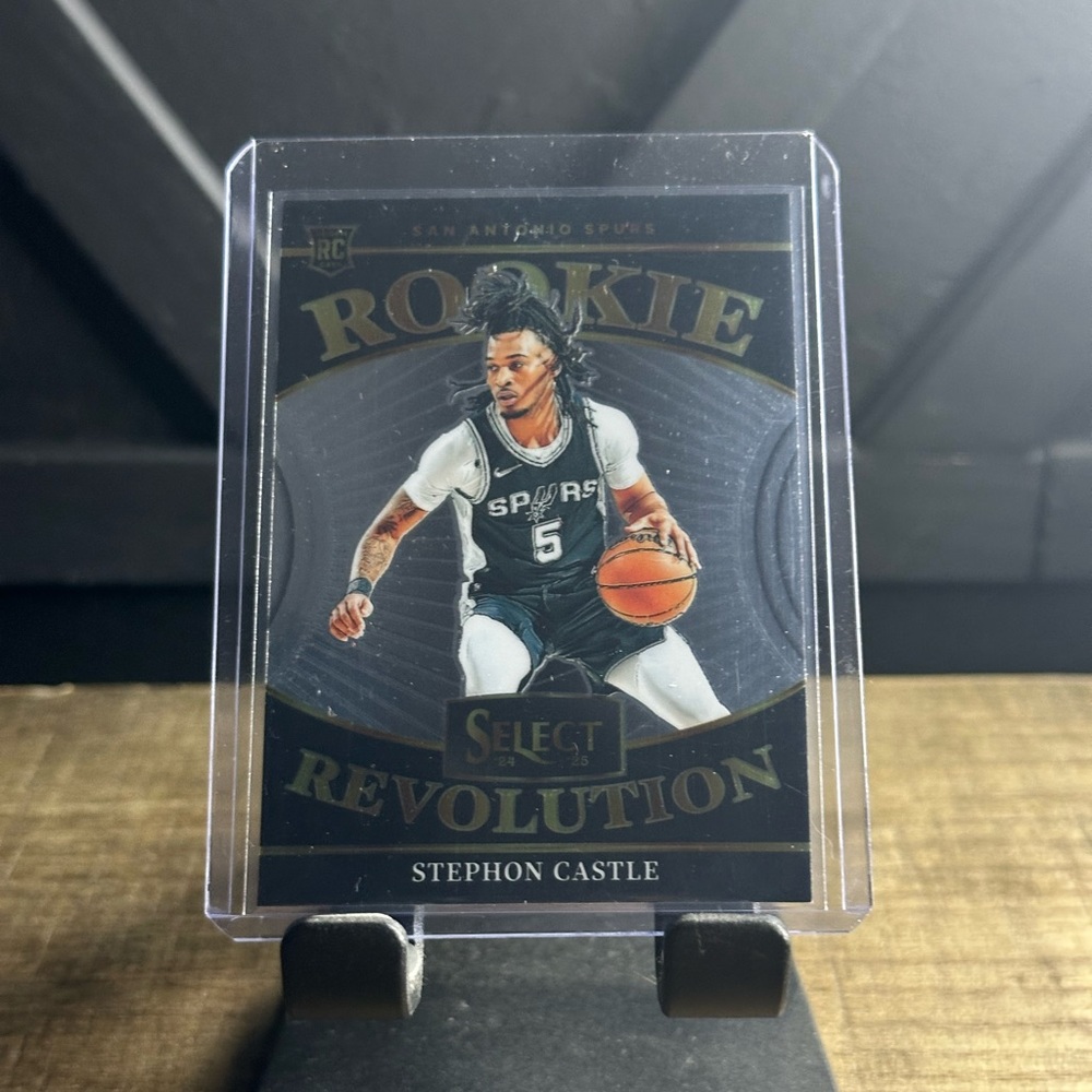 Stephon Castle 2024 Select Certified Red Flash RC #/99 with two other cards lot🔥 - Picture 6 of 7